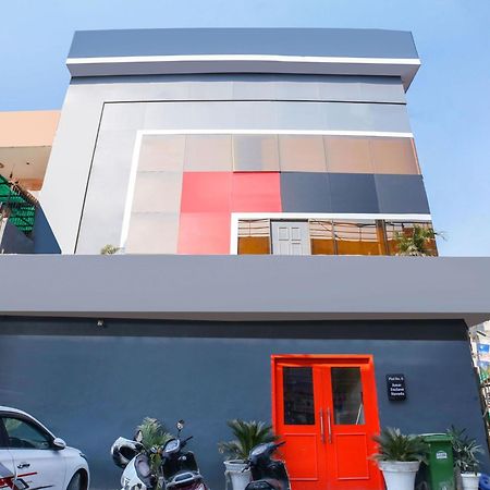 Super Hotel O Nawada Metro Delhi  Eksteriør billede