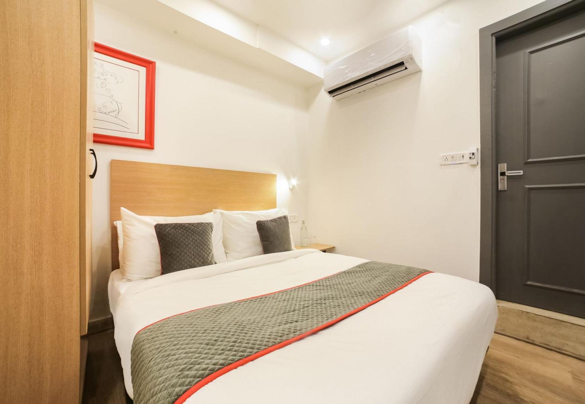 Super Hotel O Nawada Metro Delhi  Eksteriør billede