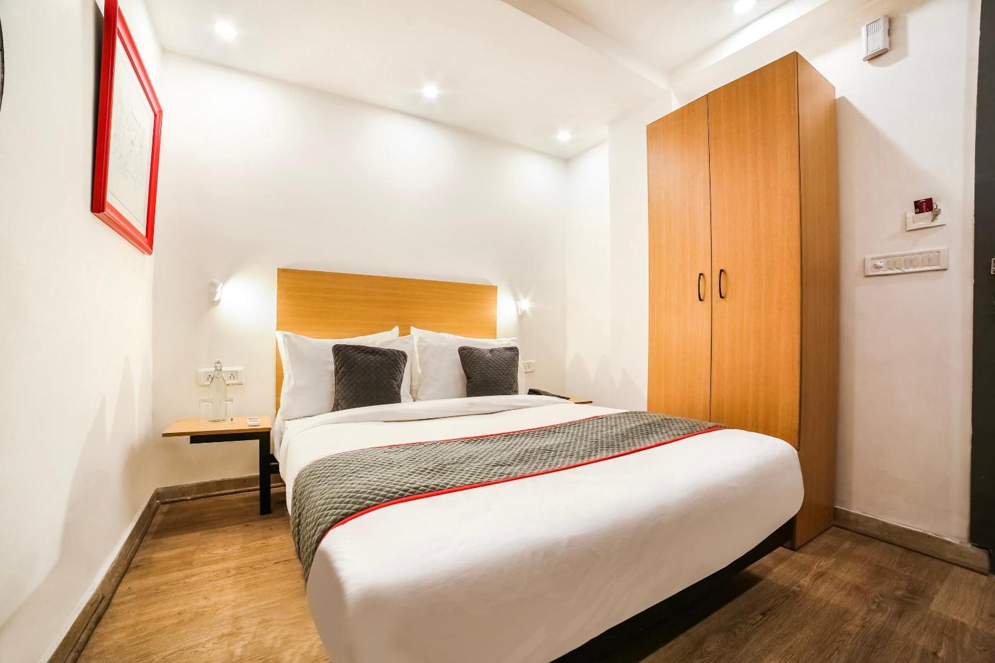 Super Hotel O Nawada Metro Delhi  Eksteriør billede