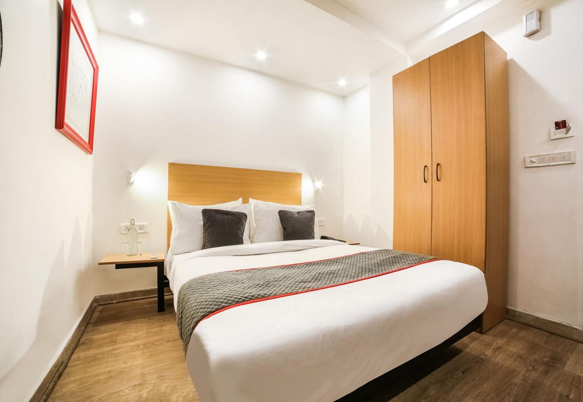 Super Hotel O Nawada Metro Delhi  Eksteriør billede