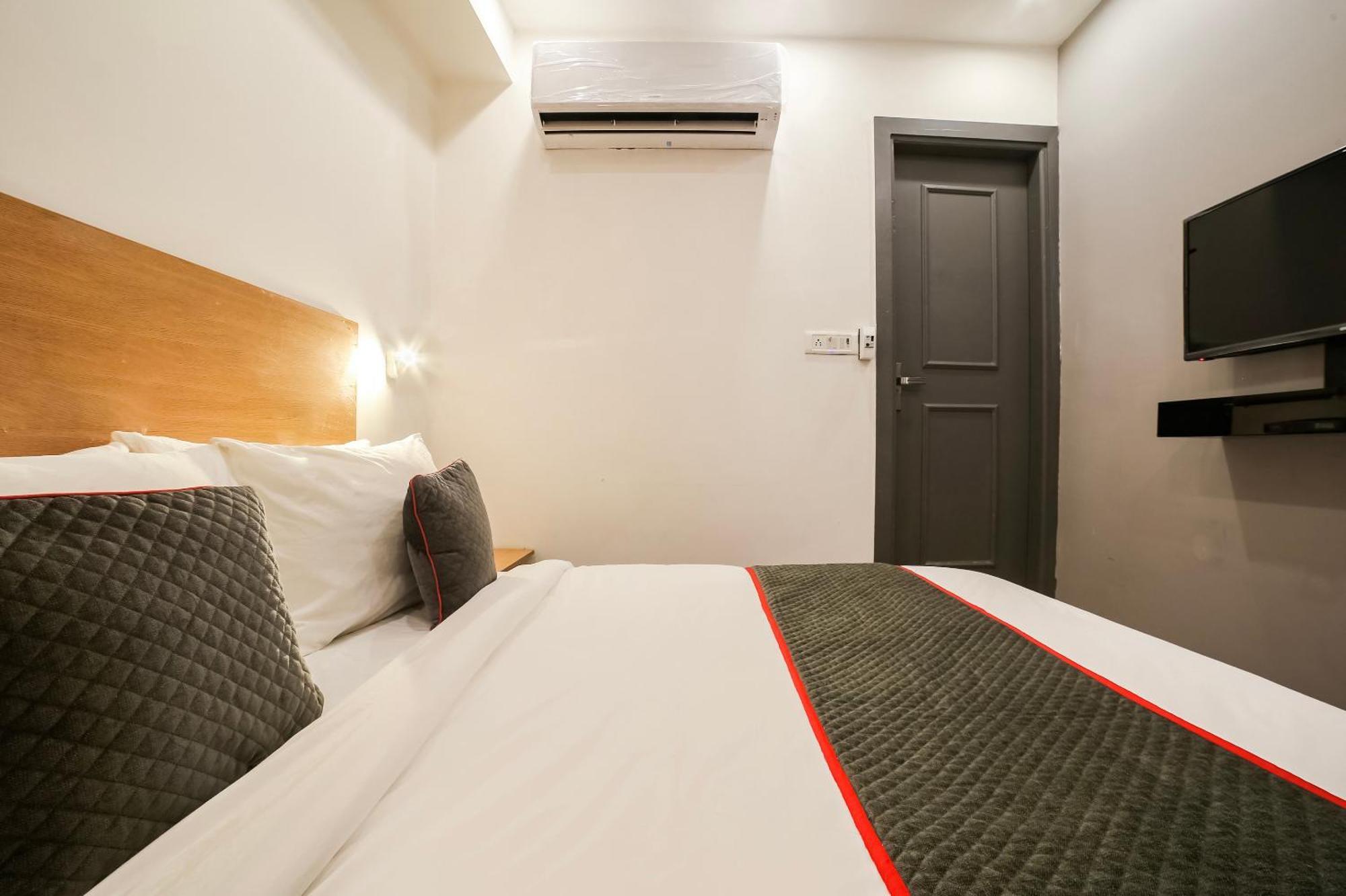 Super Hotel O Nawada Metro Delhi  Eksteriør billede